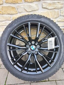 BMW 3 G20 nová zimní sada 796 dvourozměr 225 45 a 255 40 18