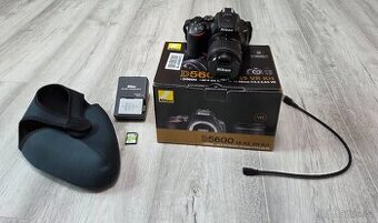 Nikon D5600 a objektiv 18-55 AF-P VR - JAKO NOVÉ