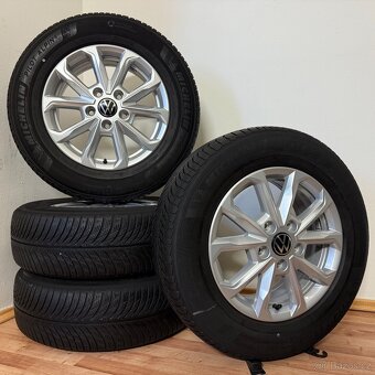 VW T7 MULTIVAN 5x120 R16 ET60+ZIMNÍ 215/65R16 5,5m