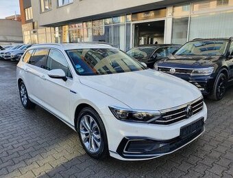 VW Passat B8 GTE Variant 1.4 TSI 160kW - záruka Autodraft
