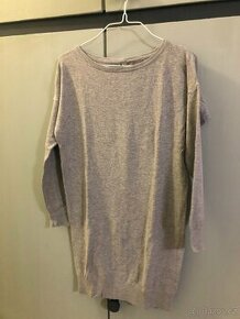 Dlouhý přilnavý svetr s výřezem na zádech vel. S