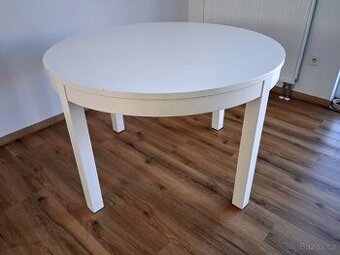 IKEA kulatý stůl