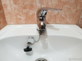 Krytka přepadu do malého umyvadla / ORLOVÁ