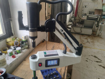 Prodám vertikální i horizontální  závitořez do M20