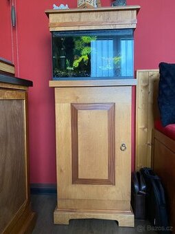 Akvárium 45l na míru + příslušenství