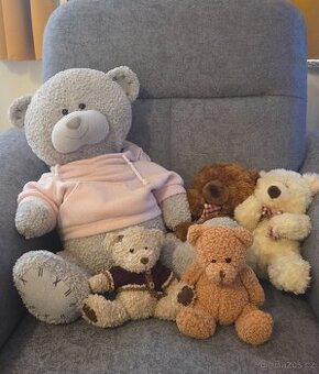 Plyšoví medvědi