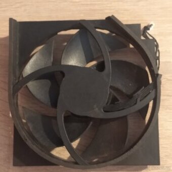 Ventilátor od Xboxu One S