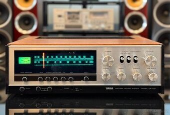 Yamaha CR-700 AM/FM Stereo zesilovač