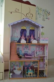 domeček pro panenky KidKraft, i pro Barbie