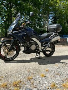 Suzuki DL 1000 v-strom.