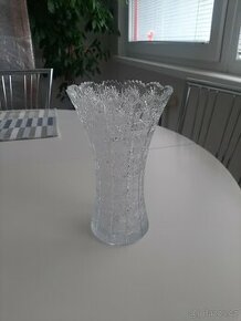 broušená váza