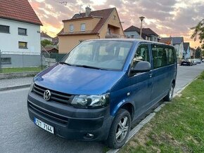 VW TRANSPORTER T5 2.0 TDI Long 9 míst mikrobus