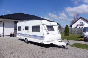 Karavan Hobby De Luxe 495