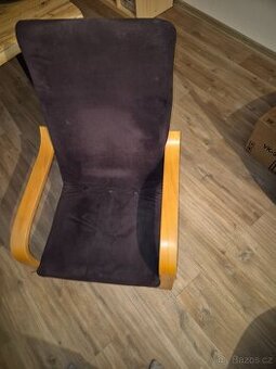 Pohodlné křeslo pro odpočinek a relaxaci