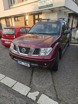 NISSAN NAVARA