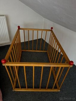 Dětská ohrádka dřevěná