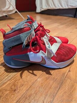 Nike Air Lebron Soldier IX University Red (Ohio Buckeyes)