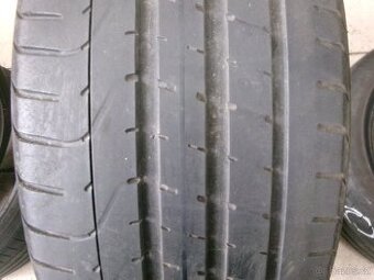 225/35 R19 PIRELLI (3,5-4,5mm) č.15675/b8