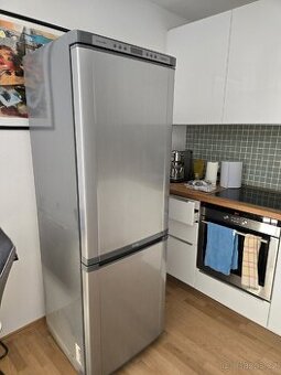 Kombinovaná lednička a mrazák Samsung - volně stojící
