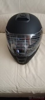 Odklápěcí moto přilba