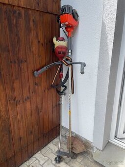 Sekačka, křovinořez, strunovka