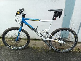 celoodpružené kolo Cannondale Jekyll caad4