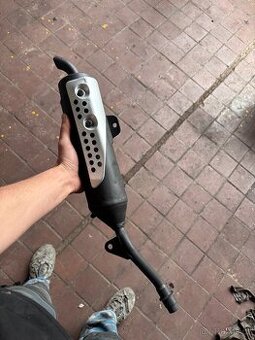 Yamaha dt 125 výfuk