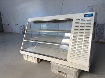 Pultová prosklená lednice