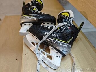 Hokejové brusle Bauer vapor X3 vel 27