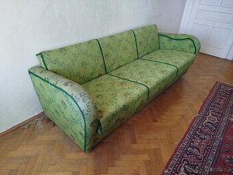 Stará pohovka / gauč Halabala