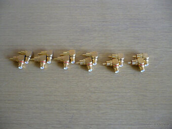 Prodám  rohové RCA redukce Nakamichi