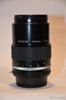 Nikon Ai-s NIKKOR 135mm f/2.8
