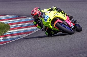 Yamaha YZF - R3, Okruhovka