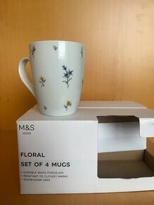 sada porcelanových hrnků Marks and Spencer