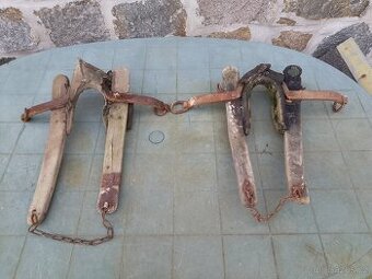 Starožitné volské chomouty - 2 kusy