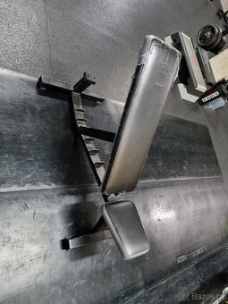 Posilovací lavice polohovatelná