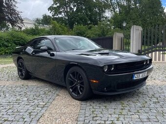 SLEVA DO 31.12.2025 Dodge Challenger 3.6 V6, nová STK,