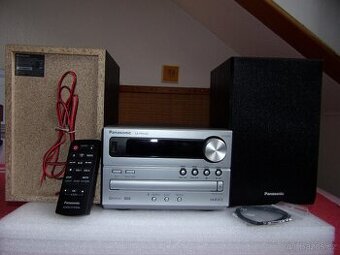 Stereosystem -FM radio s CD a MP3 přehrávačem