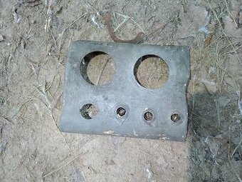 Přístrojová deska, plech na budíky a vypínače na traktůrek