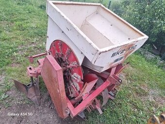 Sadzac zemiakov sk2-130