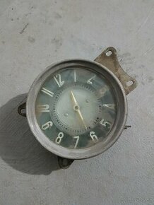 Staré hodiny z autobusu ZTS -7 RTO 1966