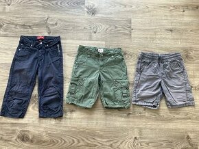 kraťasy a tříčtvrteční kalhoty vel. 122 /  128
