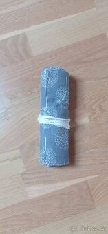 Textilní nové puzdro na pastelky, fixy