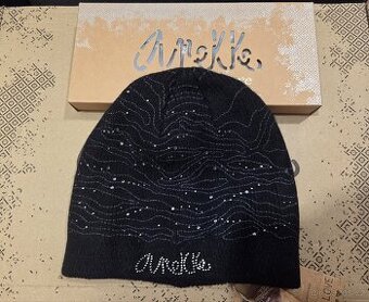 Zimní čepice Anekke Core černá s třpytivými kamínky