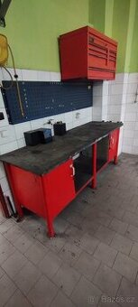 2x dílenský ponk 230 × 70 cm – pevná kovová konstrukce