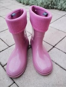 Parádní dívčí holínky