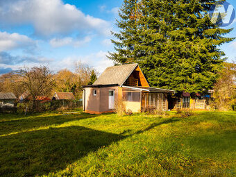 Chata se zahradou s možností stavby, Strunkovice nad Blanicí