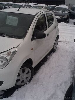 suzuki alto 1.0,50kw,12-09,85000km.