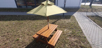 Dětský piknikový stůl, 2 lavice z pevného masivu + slunečník
