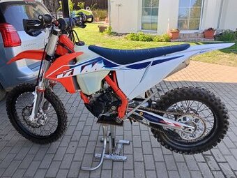 KTM 250 XC-F,  zánovní motocykl, 35mth, (do provozu 3/2025)